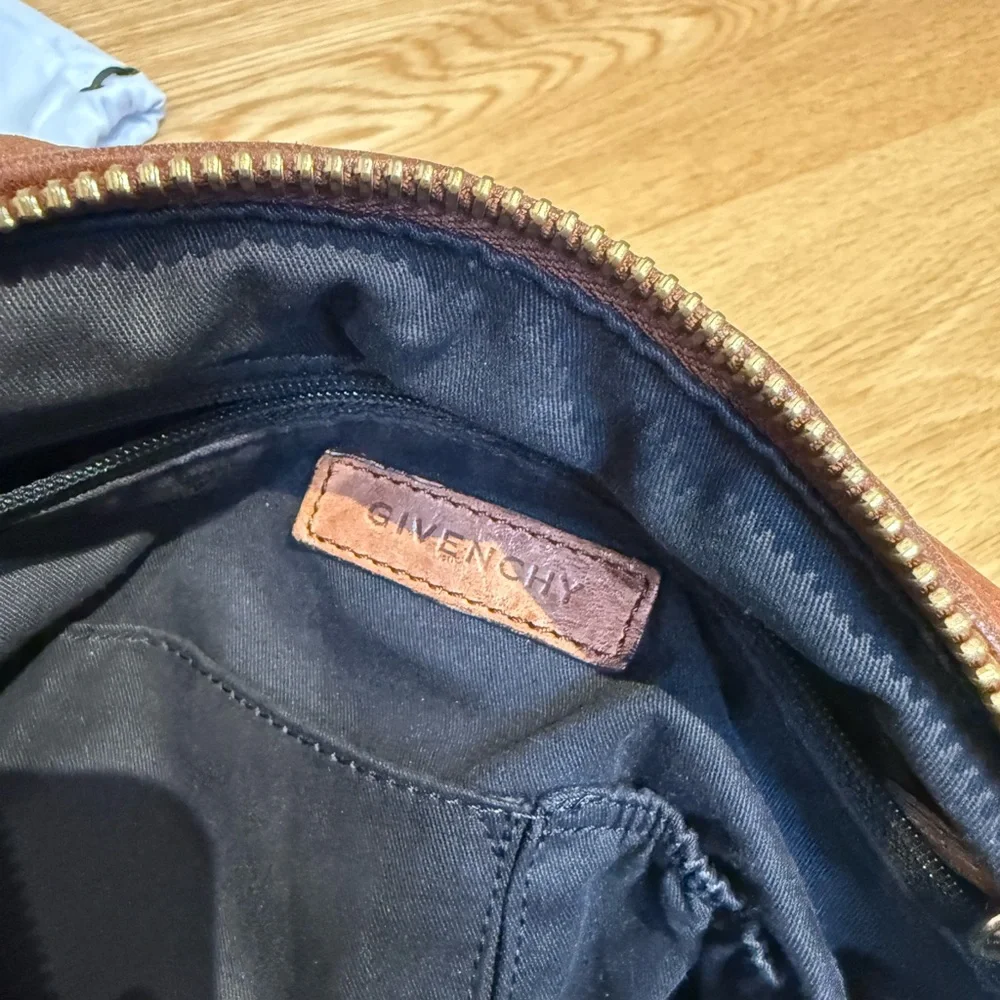 Givenchy Pandora - Picture 6 of 7